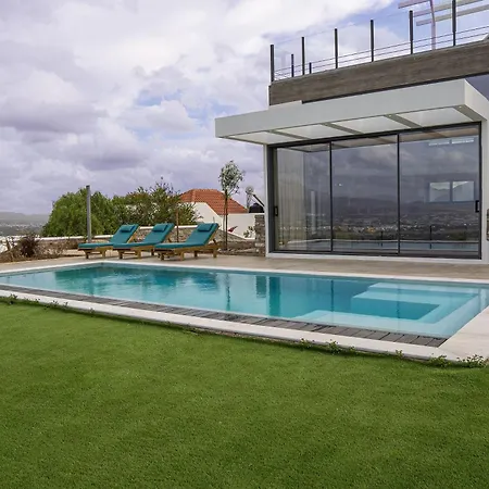 Palmyra Villa Kamilárion